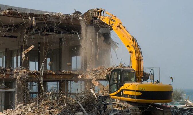 Innovative Techniques Used by Building Demolition Contractors to Bring Down Structures Safely